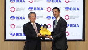 Hamad International Airport signing Sister Airport MoU with Beijing Daxing International Airport officials